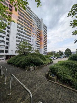 Nieder-Eschbach: Vermietete Eigentumswohnung im Erdgeschoss mit Tiefgaragenplatz