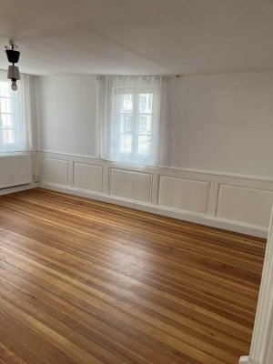 2,5 Zimmer Wohnung mit Loggia - Zentral in Vaihingen/Enz