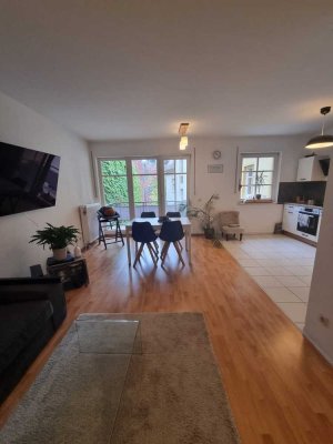 Freundliche 3 Zimmer Wohnung im Zentrum von Leisnig mit Balkon, Keller und Stellplatz