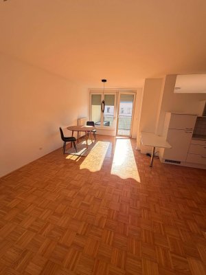 Urbanes Wohnen mit Panorama – ohne Maklerprovision Exklusive 2-Zimmer-Wohnung in Bestlage