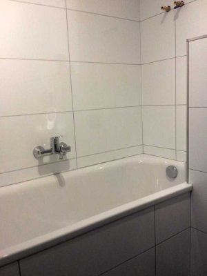 KR-Oppum: Wohnen am Schönwasserpark in modernisierter Wohnung inklusive neuem Bad !