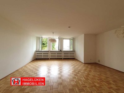 Bredeney! Hübsche DG-Wohnung, Altbau (Nähe "Bredeneyer Tor", EON etc. &  Waldrand)