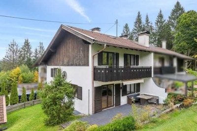 Split-Level-Doppelhaushälfte in Klais mit großem Garten und Ausbaupotenzial