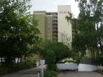 VERMIETETE 3 ZIMMER WOHNUNG MIT FAHRSTUHL BALKON FERNSICHT UND PKW EP IM 5. OBERGESCHOSS