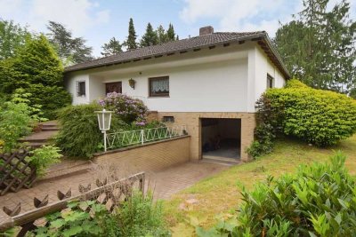 Renovierungsbedürftiges Einfamilienhaus in Hemmingen mit tollem Garten!