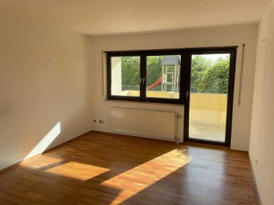 Freundliche 4-Zimmer-Wohnung mit Balkon in Veitshöchheim