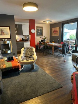 Im Zentrum von Neheim großzügige 3-Zimmer Wohnung mit Balkon im 1. OG zu vermieten