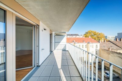 SOFORT EINZIEHEN &gt;&gt; charmante 3-Zimmer Wohnung mit bodentiefen Fenstern und 2 Balkone &gt;&gt; Top Anbindung