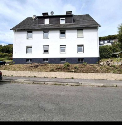 Familienglück trifft Kapitalanlage – großzügiges Haus mit drei modernen Wohnungen