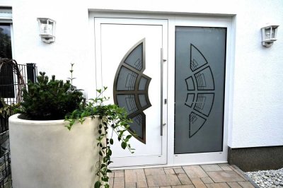 Eine Stadtvilla mit Einliegerwohnung ist provisionsfrei
