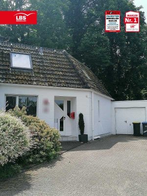 Einfamilienhaus am Naturschutzgebiet mit Garten und tollem Baumbestand