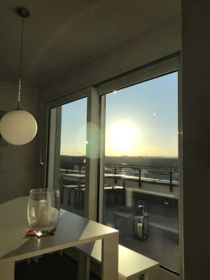Geschmackvolle und geräumige Penthouse-Wohnung sowie Dachterrasse und EBK in Hemmingen