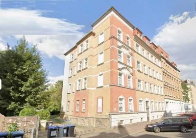 **Schleußig**
Gemütliche 2-Zi-Wohnung im II. OG in attraktiver, ruhiger Lage
**Nähe Weiße Elster**