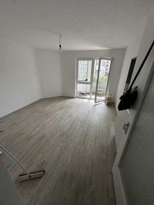 Geschmackvolle 2-Raum-Wohnung mit Balkon und EBK in Nürnberg