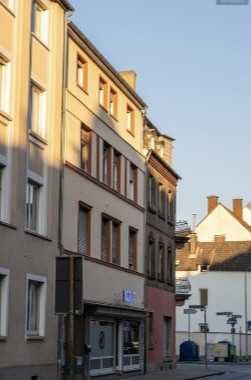 Gepflegtes Wohn- und Geschäftshaus in Frankfurt-Griesheim