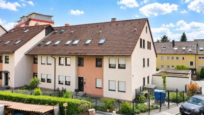 Zentrumsnah und ruhig 
3-Zimmer-Wohnung mit Loggia & Ausbaumöglichkeit