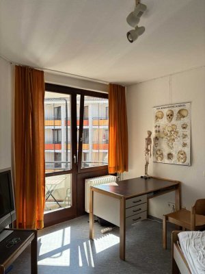 vollmöblierte 1-Zimmer-Wohnung zur Untermiete/ Furnished 1-Room Apartment for Sublet