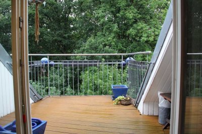 Charmante 2-Zimmer Dachgeschosswohnung möbliert in Hamburg-Horn