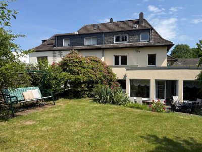 Multitalent! Sehr gepflegtes, familienfreundliches Zuhause mit zauberhaftem Garten Nähe Luisenschule
