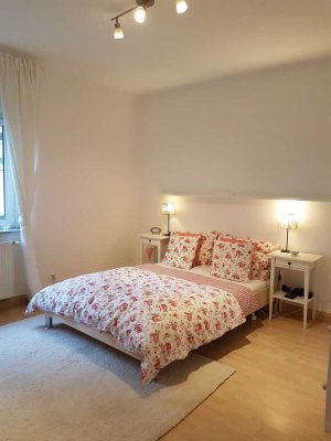 Schöne 4-Zimmer-Hochparterre-Wohnung mit Balkon und EBK in Fellbach