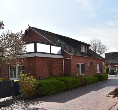 Freundliche 3-Zimmer-DG-Wohnung mit Dachterrasse und Einbauküche in Krummhörn, Grimersum