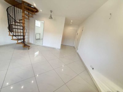 Renovierte, geräumige 2-Zimmer-Wohnung mit gehobener Innenausstattung in Raunheim