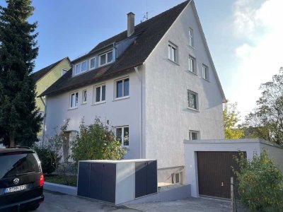 Großzügige, helle 4-Zi.-Wohnung in ruhiger Lage mit Ausblick ins Grüne