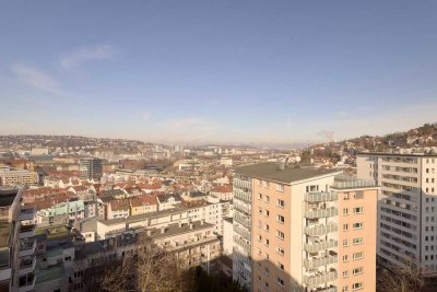 Traumhafte Penthousewohnung mit Fernblick im 9. OG in Stuttgart-Dobel