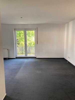 helle 3-Zimmerwohnung mit Südbalkon in Dossenheim (neuer Boden)