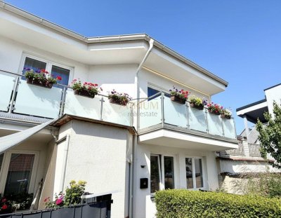 Eigentumswohnung mit knapp 90m² Wohnfläche und sonnigem Balkon - Idyllische Seitengasse in Bahnhofsnähe.