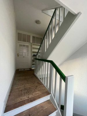 Gemütliche 2,5 Zimmer Altbauwohnung