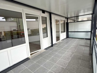 Helle 2-Zimmer-Wohnung mit 18 m² großem Balkon