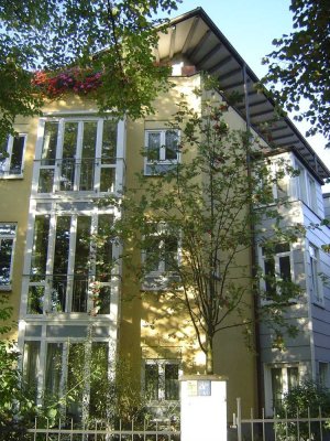 Vermietete 2-Zim.-Erdgeschoss-Wohnung mit EBK, Laminat & 2 Terrassen... STADTVILLA IN FRZ. BUCHHOLZ!