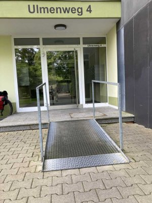 Barrierefrei zugängliche 3-Zi.-Whg, geeignet für BewohnerIn und Pflegekraft, von privat