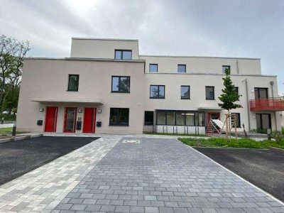 Schöne 4-Zimmer-Wohnung mit Balkon und Aufzug - ab sofort vermietbar