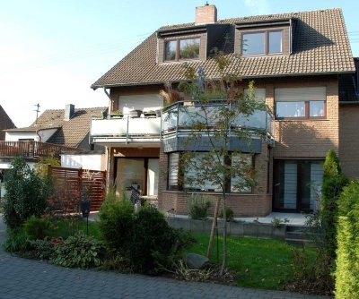 Großzügige 3,5-Zimmer-Wohnung mit 2 Terrassen und Garten in Sankt Augustin - Mülldorf