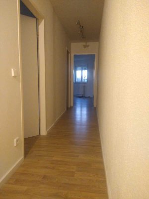 Moderne 3-Raumwohnung mit Einbauküche & Wintergarten