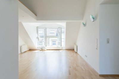 Helle 4 Zi. DG- Wohnung befristet bis 31.01.2027 zu vermieten