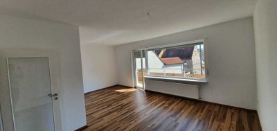 attraktive 2-Zimmer-Wohnung mit Balkon in Theilheim