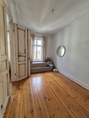 Altbau-Liebe! Großzügige 3,5 Zimmer Wohnung in begehrter Lage