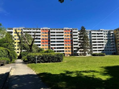 Kernsanierte 3 Zimmer EG Wohnung mit Terrasse in München Perlach