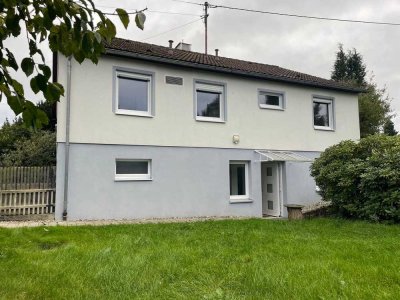 Sehr gepflegtes Einfamilienhaus auf schönem & großem Grundstück in Zusmarshausen