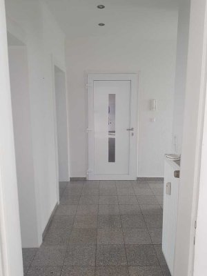 Großzügige zentrale zwei Zimmer Wohnung in Bonn, Lengsdorf