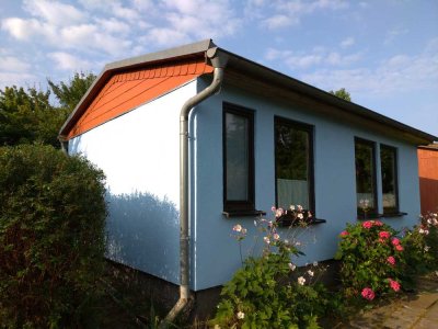 Charmantes Ferienhaus in Stralsund-Devin – nur 250 m vom Wasser entfernt, gegenüber der Insel Rügen!
