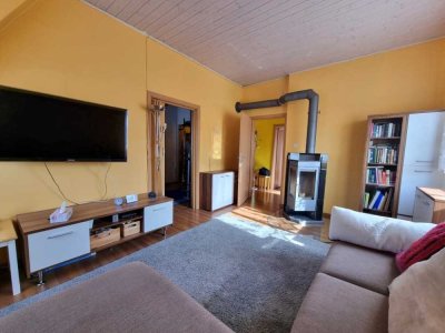 Wohnen in Schoppershof ...
Großzügige Maisonette in einem historischen Wohnhaus ...