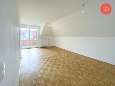 2 - Zimmer Dachgeschoss-Wohnung inkl. Loggia und Tiefgaragen-Parkplatz