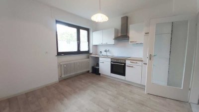 Geräumige 1-Zimmerwohnung mit Einbauküche in KA-Grünwinkel/Nähe Entenfang!