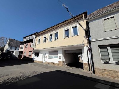 Wohn- und Geschäftshaus mit Hallengebäuden in Bad Neuenahr!