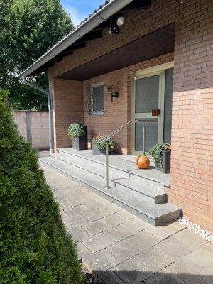 Provisionsfrei Freundliches Einfamilienhaus mit 4 Zimmern in Bergheim