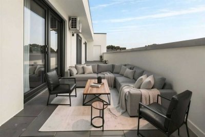 STATE-OF-THE-ART AN DER NIDDA – Atemberaubende Penthouse-Weite mit zeitlosem Neubau-Charme